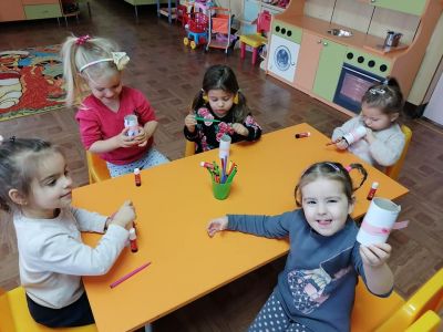 "Веселата работилничка" - ДГ Искра - Стамболийски